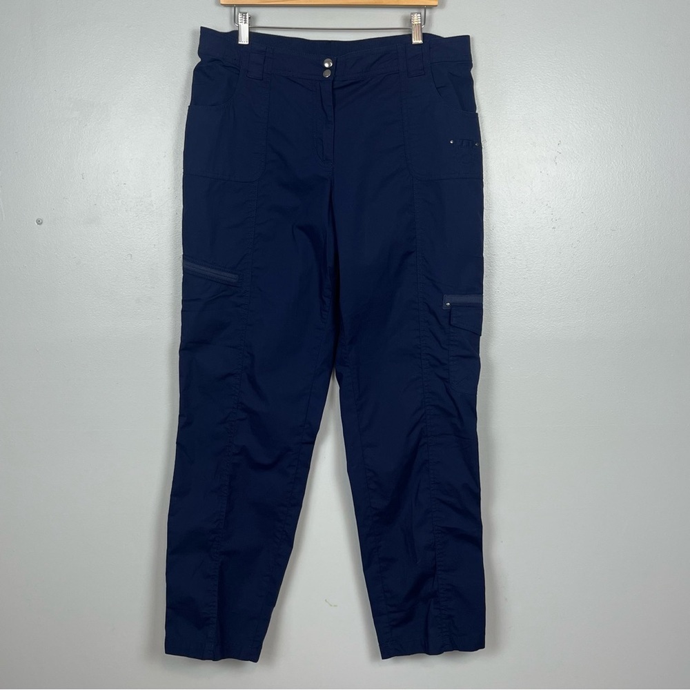 Chico’s navy cotton spandex cargo style lightweight pants, size 12.